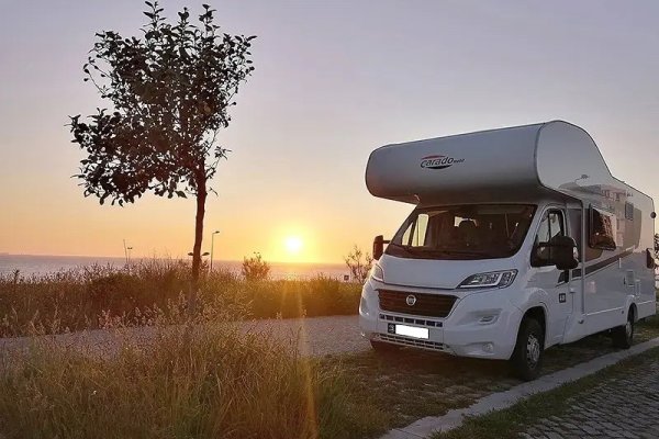 Obytný vůz Carado A461 – komfortní cestování pro 6 osob