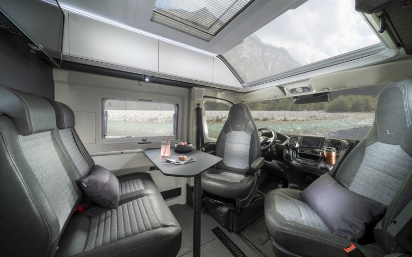 ADRIA Twin Supreme 640 SPB FAMILY 2025